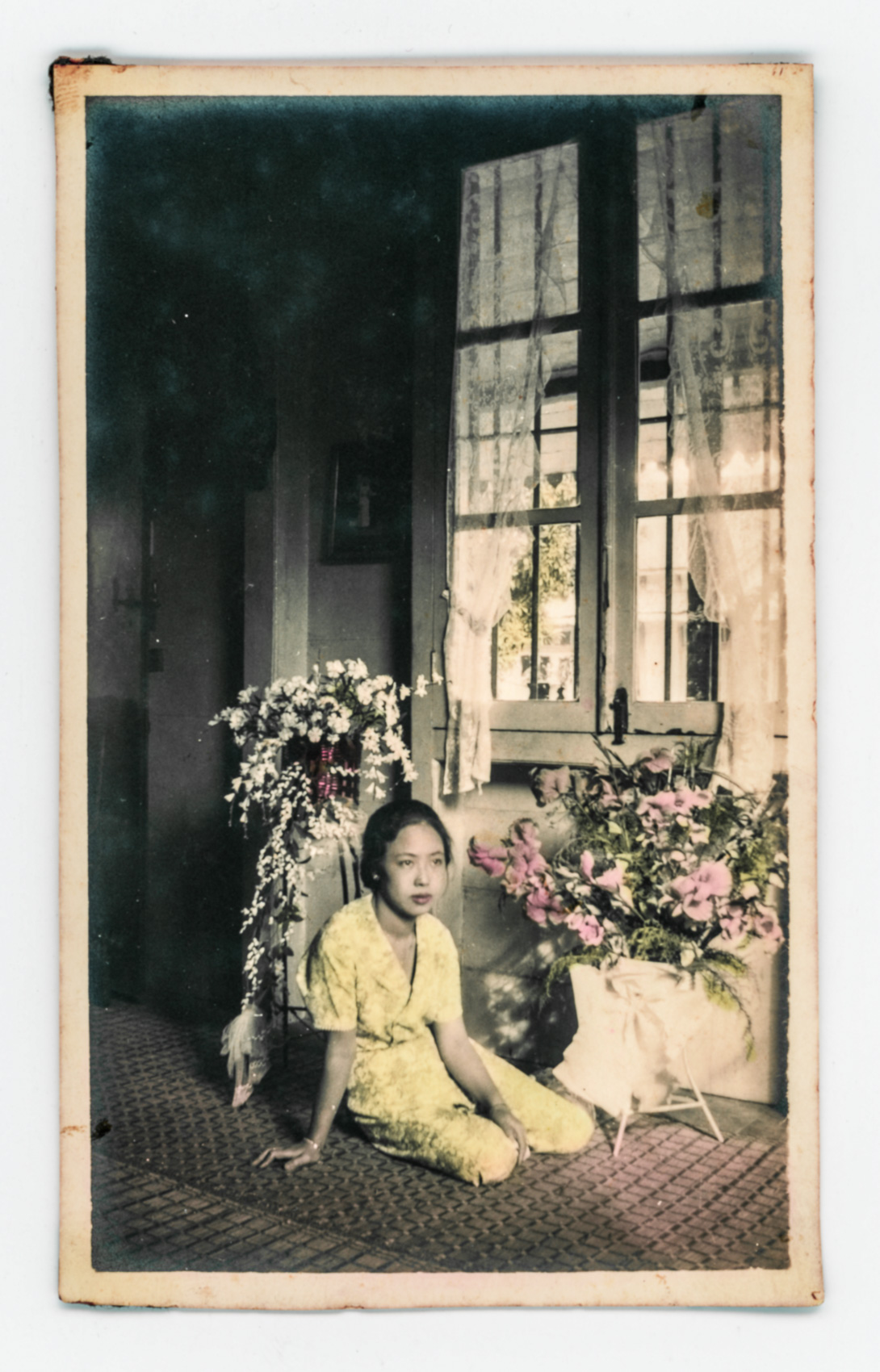 Tjan Ang Kie (Yanti Chandra) Postwedding • Padangpandjang, Dutch East Indies, 1939