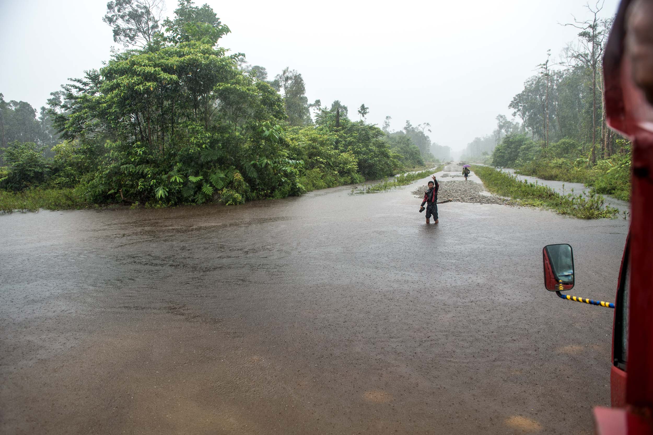 Flood in Trans Papua Highway • Momugu to Nduga, 2015